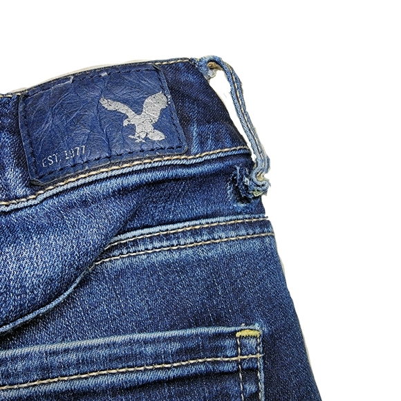 🎉 LAST CHANCE! 🎉 American Eagle Distressed Jeggings / Dark Wash / Size 4 Short - Picture 10 of 12